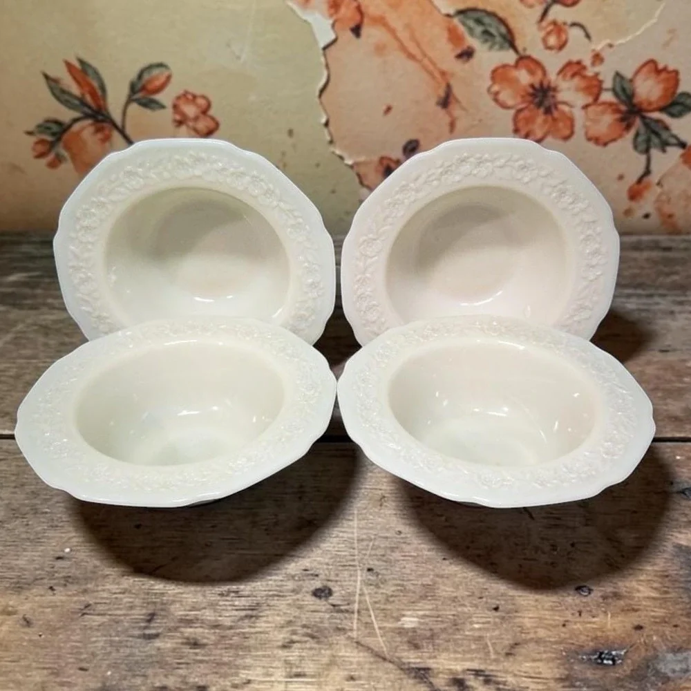 Indiana Glass Orange Blossom Dessert Bowls, Set of 4, Vtg Off White Tableware